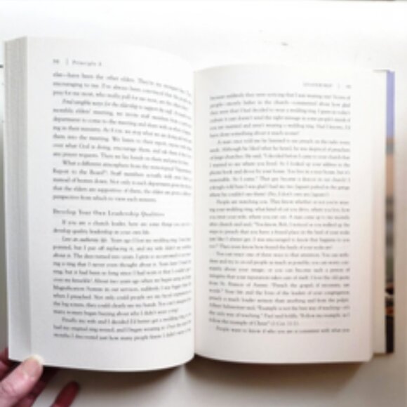 When God Builds a Church: 10 Principles for Growing a Dynamic Church by Russell - Picture 5 of 8